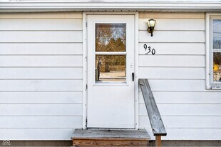 930 7th St, Unit C in Columbus, IN - Building Photo