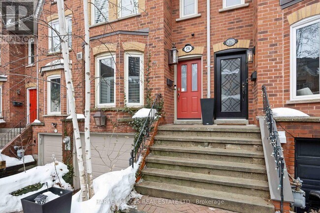 576 Ontario St in Toronto, ON - Building Photo - Building Photo