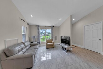 19623 Back 9 Dr in Boca Raton, FL - Building Photo - Building Photo