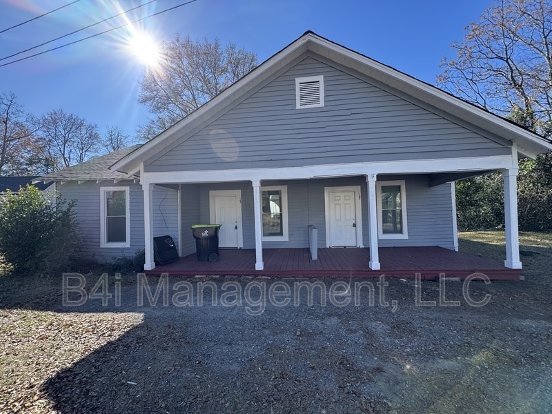 107 Ave L in Thomaston, GA - Building Photo