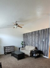 806 Saint Andrews Dr in Syracuse, UT - Building Photo - Building Photo