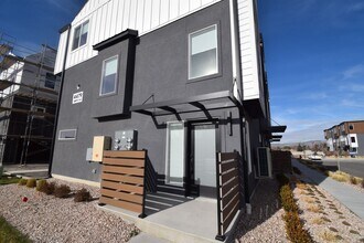 4479 S 500 E in Millcreek, UT - Building Photo - Building Photo