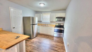 3018 Pearce St in Jacksonville, FL - Building Photo - Building Photo