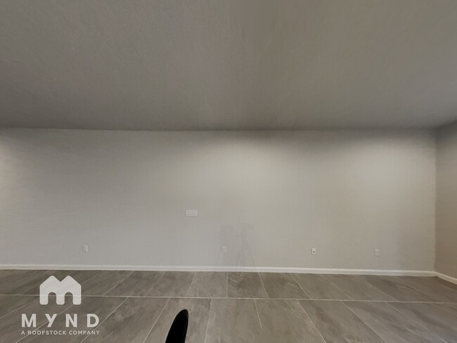 2431 Arbor Wind Dr in Lutz, FL - Building Photo - Building Photo