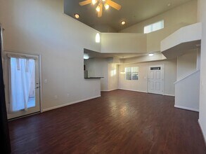 1900 Danbrook Dr in Sacramento, CA - Building Photo - Building Photo