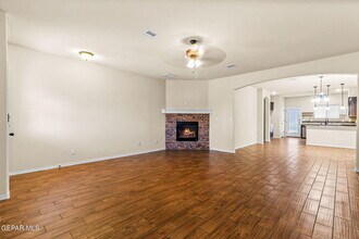 14260 Russ Leach Ave in El Paso, TX - Building Photo - Building Photo