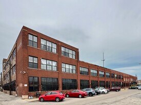 3134 W Carroll Ave in Chicago, IL - Building Photo
