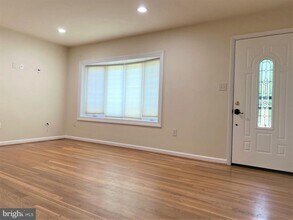14800 Cloverdale Rd in Woodbridge, VA - Building Photo - Building Photo