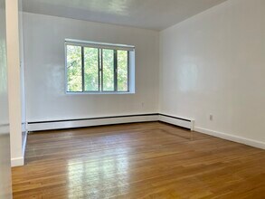 76 Euston Rd in Boston, MA - Building Photo - Building Photo