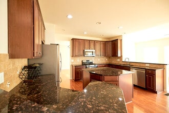 12301 Rotunda Ln in Chester, VA - Building Photo - Building Photo