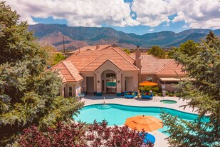 Allegro at Tanoan in Albuquerque, NM - Building Photo