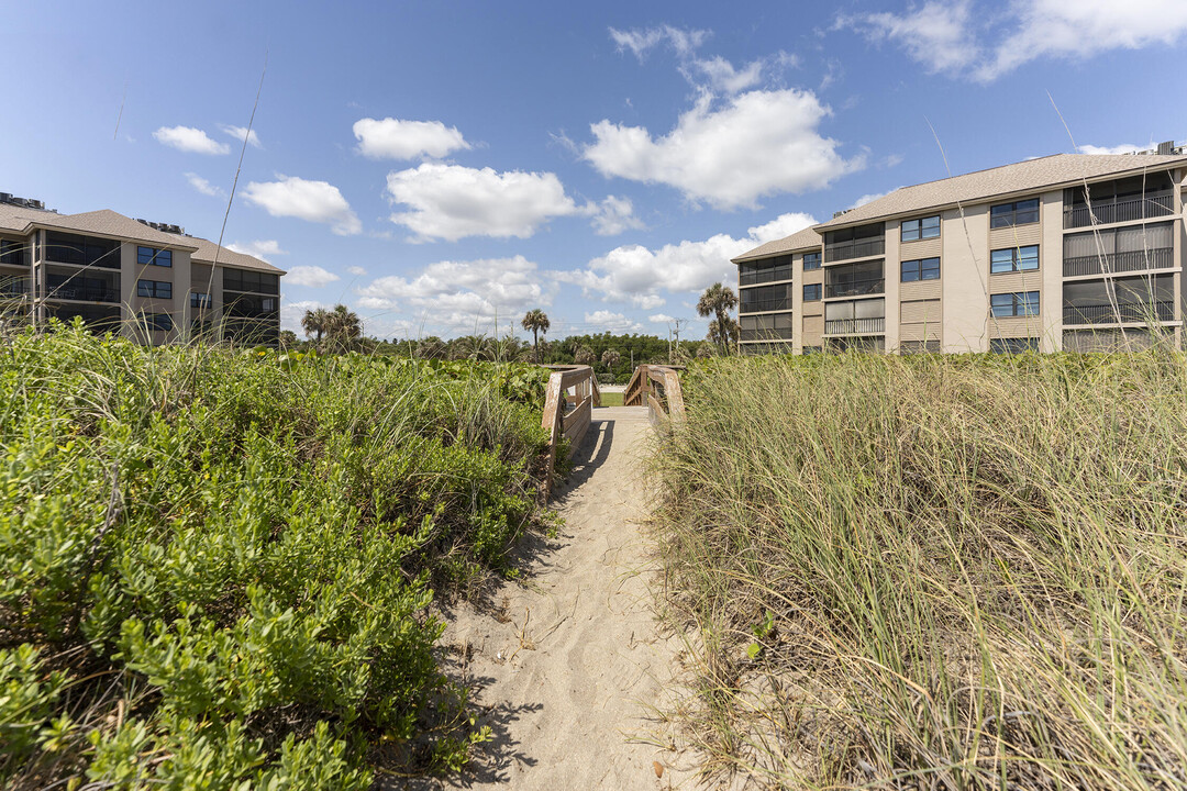 2641 NE Ocean Blvd in Stuart, FL - Building Photo