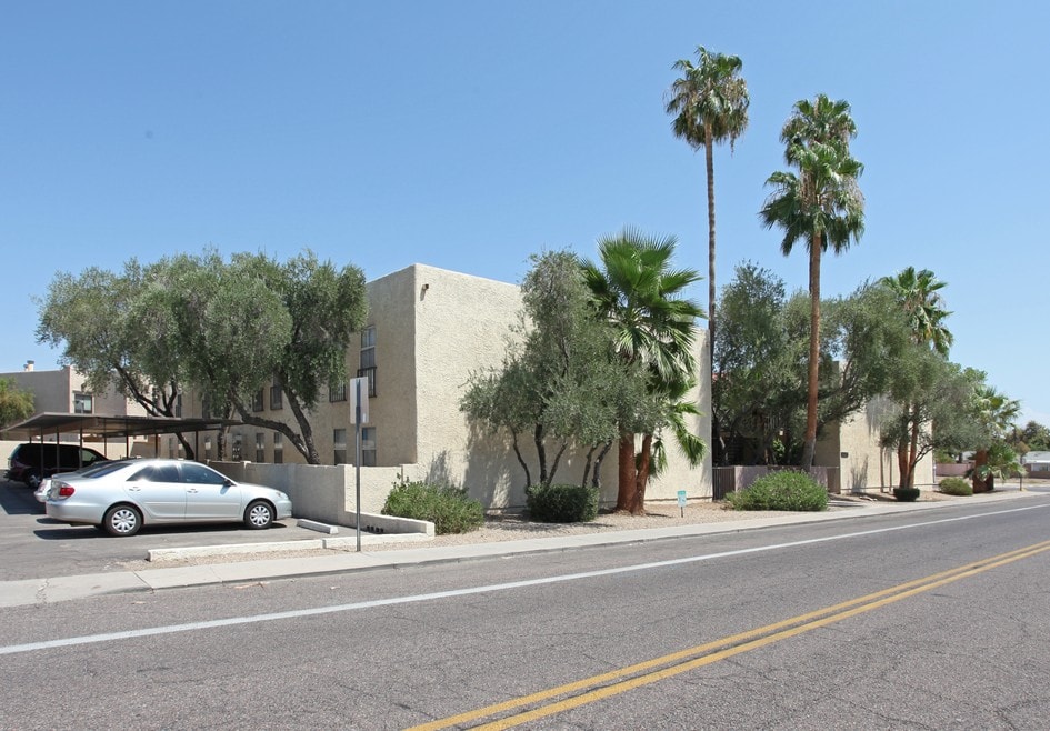 Dodson-Esquivel Apartments in Tucson, AZ - Building Photo