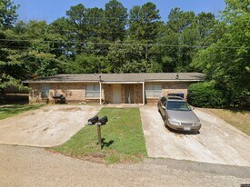 3025 Bernice St, Unit Apt A in Longview, TX - Building Photo