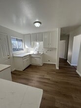 3511 W 147th St in Hawthorne, CA - Building Photo - Building Photo