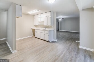 3212 Pine Branch Ct in Decatur, GA - Building Photo - Building Photo