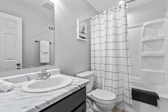 826 W Browning St, Unit SI ID1296527P in Appleton, WI - Foto de edificio - Building Photo