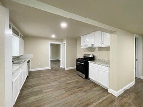 1107 W Hall St in McKinney, TX - Building Photo - Building Photo