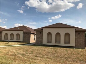 3000 E Diamondhead Ave, Unit A in Mission, TX - Building Photo