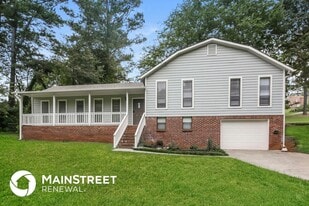 122 Trickum Hills Dr in Woodstock, GA - Building Photo