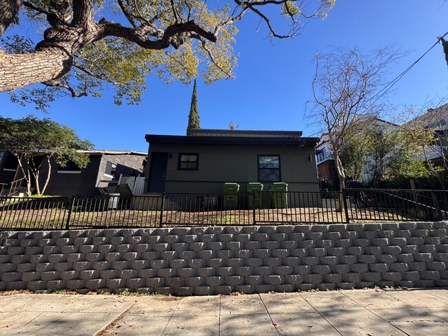 456 N Westmoreland Ave