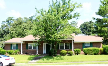 Green Valley Manor in Fayetteville, NC - Building Photo - Building Photo