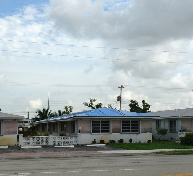 Saba Apartments in Hollywood, FL - Building Photo - Building Photo