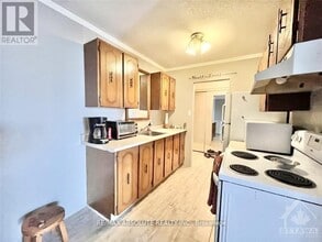 190 Elgin St W in Arnprior, ON - Building Photo - Building Photo