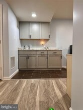 43061 Candlewick Square in Leesburg, VA - Building Photo - Building Photo