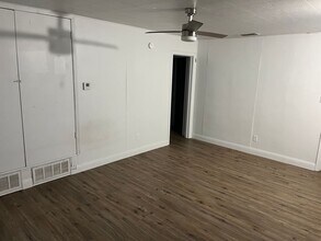 5857 Dennis Ave in Fort Worth, TX - Building Photo - Building Photo