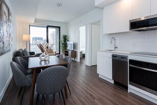1350 Boul. René-Lévesque O, Unit SI ID1261814P in Montréal, QC - Building Photo