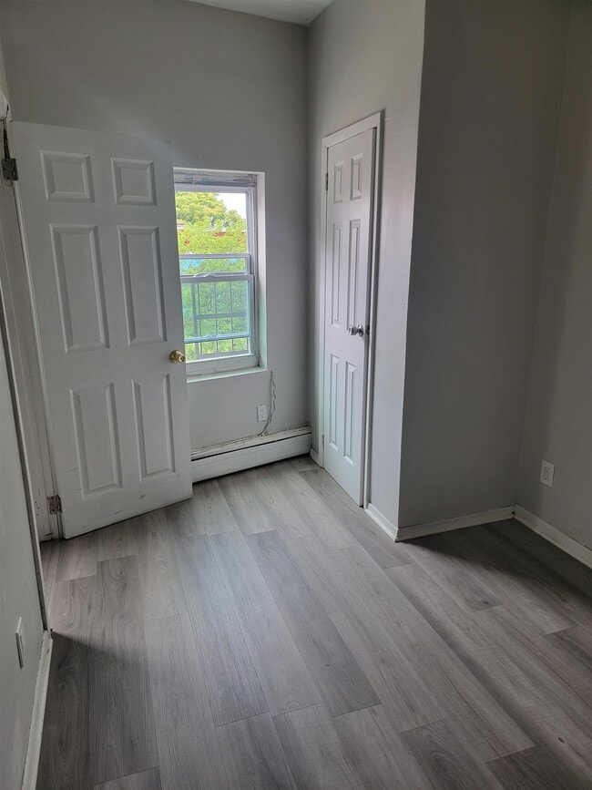 202 Ocean Ave in Jersey City, NJ - Building Photo - Building Photo