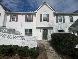 22248 Cape Cod Way in Farmington Hills, MI - Building Photo