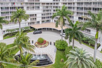 The Barclay in Palm Beach, FL - Building Photo - Building Photo