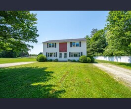 57 Edgecomb Rd in Lisbon, ME - Building Photo - Building Photo