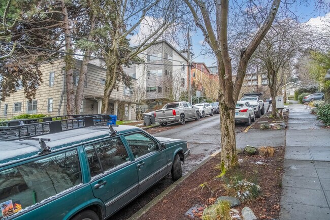 EcoFlats - Fremont in Seattle, WA - Building Photo - Building Photo