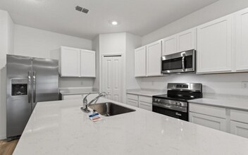 6916 Golden Monarch Ave in Jacksonville, FL - Building Photo - Building Photo