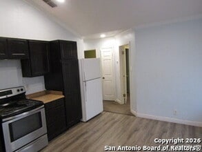 10207 Athens Fld Dr in San Antonio, TX - Building Photo - Building Photo