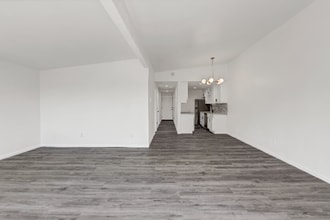 10607 Des Moines Memorial Dr in Seattle, WA - Building Photo - Building Photo