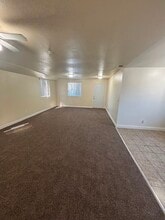 732 E 74th St in Los Angeles, CA - Building Photo - Building Photo