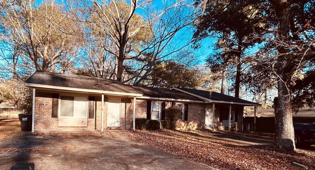 174 Hummingbird Ave in Ladson, SC - Building Photo - Building Photo