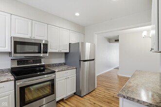 4 Druid Hill Ct in Carmel, IN - Building Photo - Building Photo