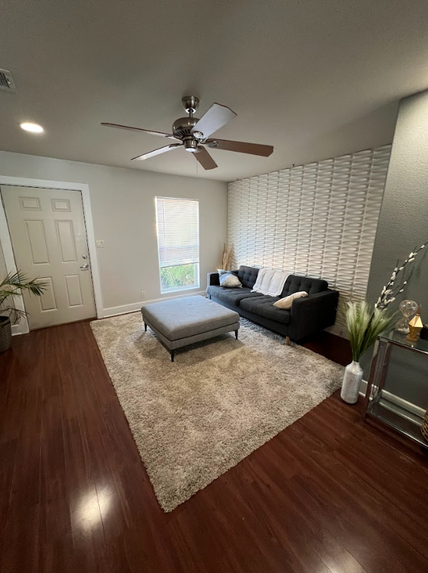 property at 1101 Grove Blvd