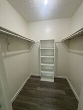 8300 Calmont Ave, Unit Office in Fort Worth, TX - Foto de edificio - Building Photo