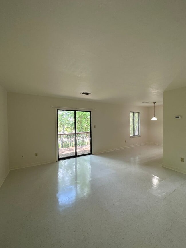 3708 Donovan Dr in Tallahassee, FL - Building Photo - Building Photo