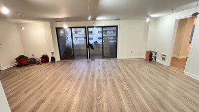 295 W Wyoming Ave in Stoneham, MA - Building Photo - Building Photo