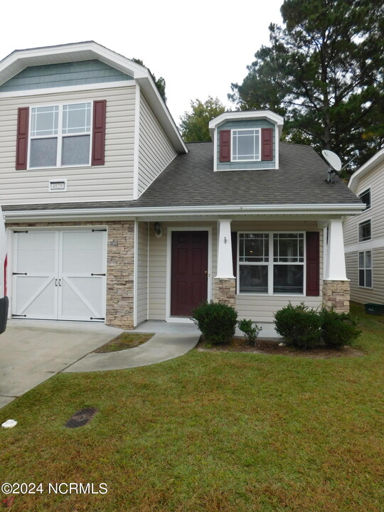 4020 Arbor Green Way in New Bern, NC - Building Photo