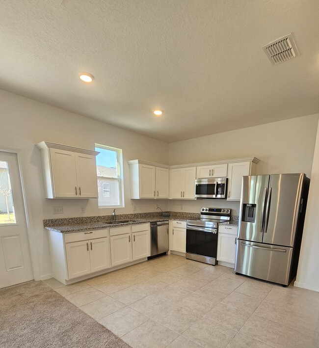 2063 Gold Dust Dr in Minneola, FL - Building Photo - Building Photo