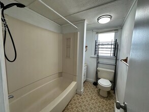 416 West St in Bristol, CT - Building Photo - Building Photo