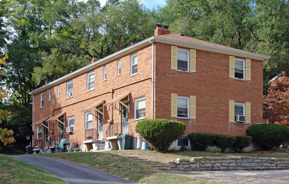 4937 Kelsch Ln in Cincinnati, OH - Foto de edificio